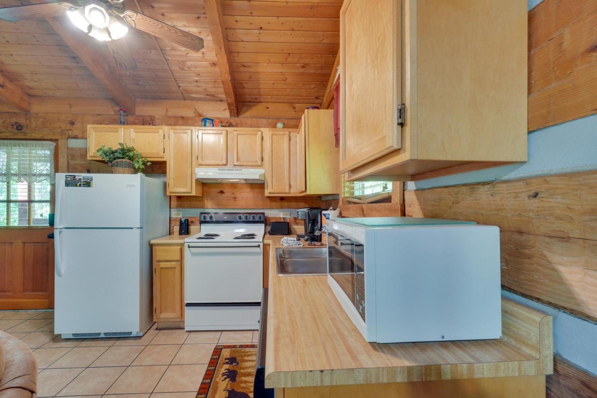 Gatlinburg Cabin With Hot Tub About 6 Mi To Downtown! Екстериор снимка