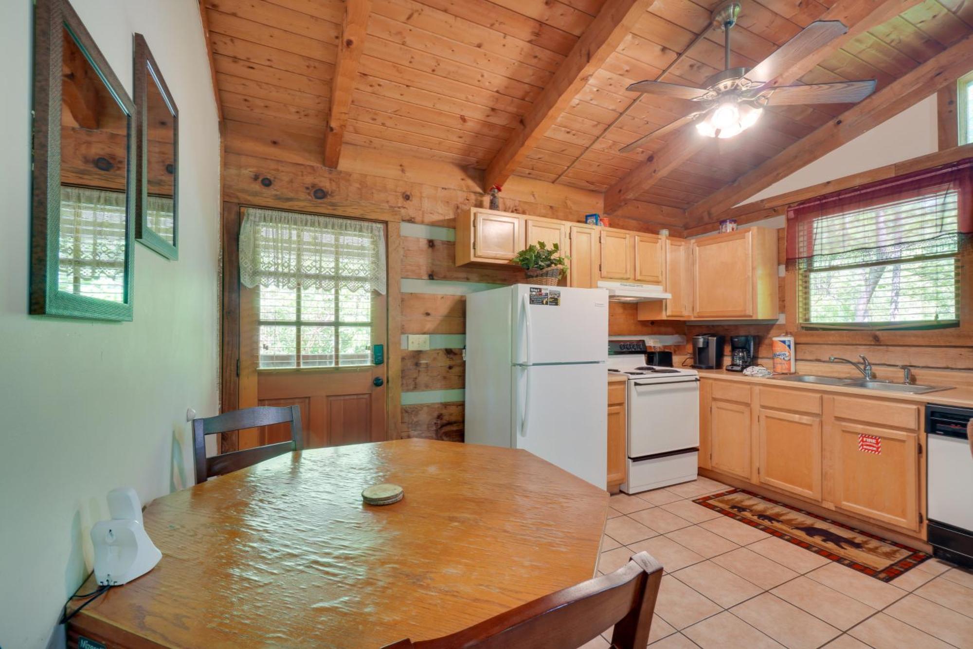 Gatlinburg Cabin With Hot Tub About 6 Mi To Downtown! Екстериор снимка